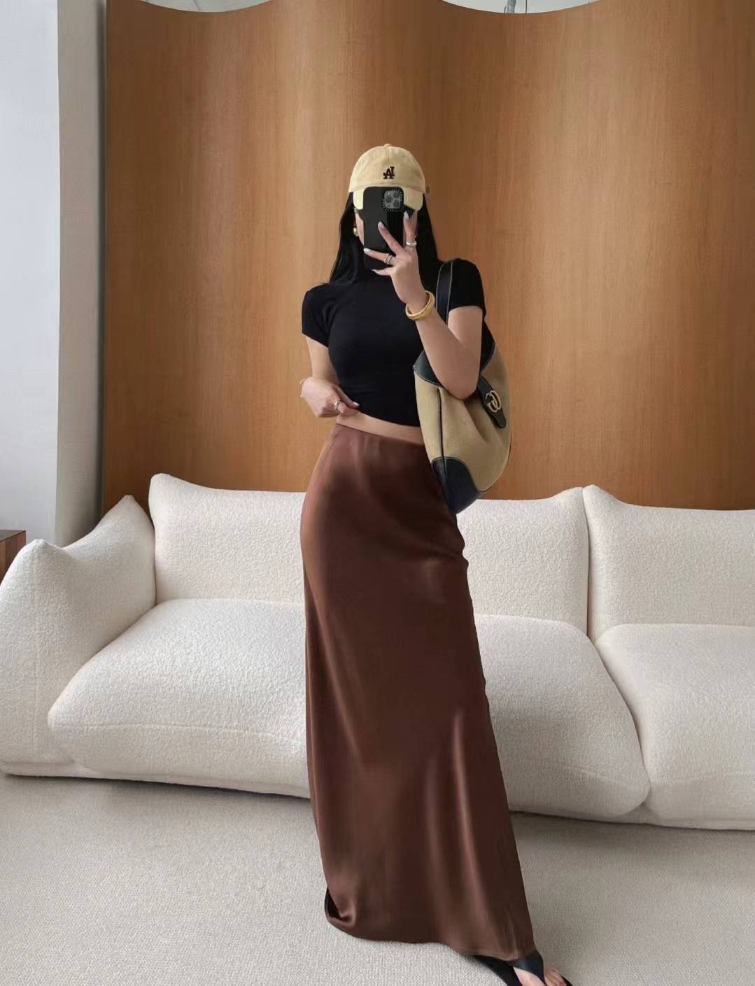 咖啡色裙子配什么颜色上衣好看,咖啡色裙子搭配效果图_look_感觉_女性