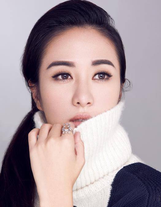 叶璇:一个从国际华裔选美中走来的演员因直播惹网友吐槽——封杀_演艺