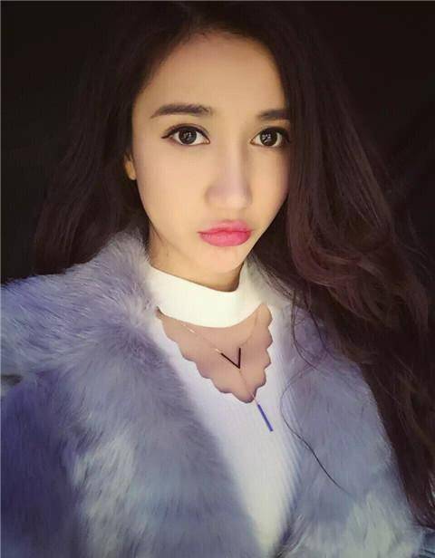 徐峥捧不红的女演员,参加黄渤的《一出好戏》后,却无人不知_凯迪_身材