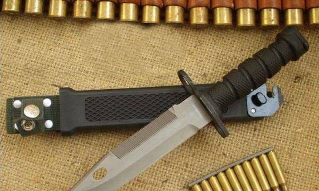 盘点中国经典的四大军刺:第二款的设计世界独一无二_刺刀_因为_效果