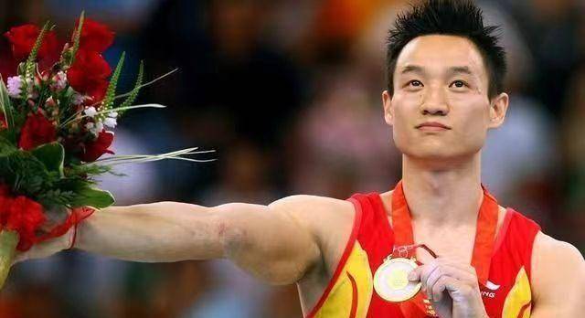 在中国体操历史上,从来没有出现过男女体操运动员结为夫妻的例子,杨云