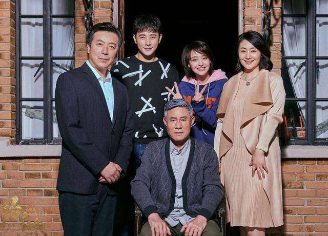 罗晋唐嫣恋爱细节曝光,唐嫣提分手次数超过5次,罗晋哄她就一招_初恋