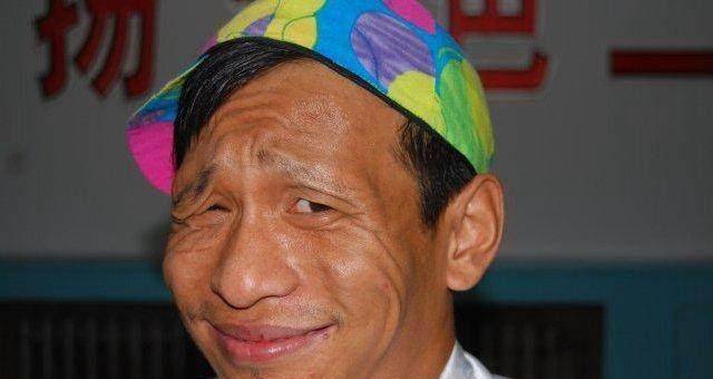 宋小宝的人气太高,一句要当导演了,留言板全是明星的祝福_声明_东西