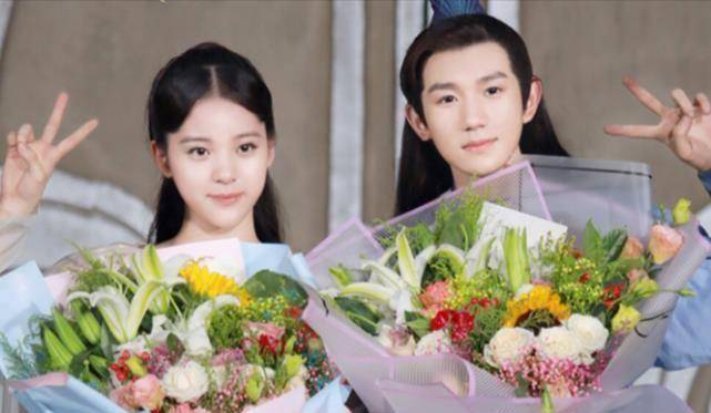 娜比荧幕初吻给王源,张子枫给了熊梓淇,看到赵今麦羡慕了_蒋依依_时候