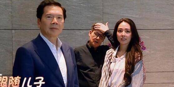 说实话,我觉得《我家小两口》中,郭爸爸和向华强的冷场或许只是因为