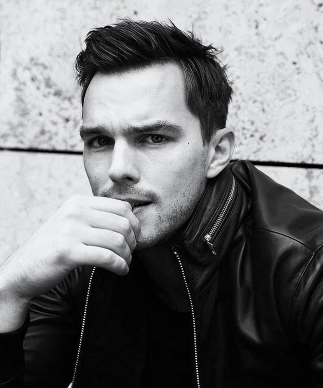 尼古拉斯·霍尔特:从童星到成年影星的转型之路,见证了他的蜕变_角色