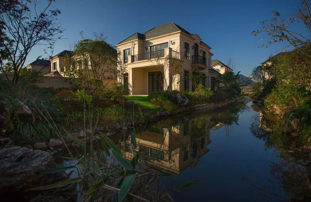 杭州【青山湖玫瑰园】售楼处电话—地址—售楼中心24h电话—楼盘解析