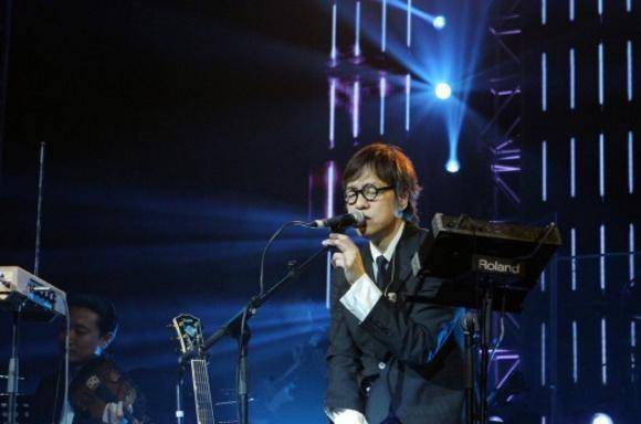 梁翘柏说我也希望歌手们不管是录音还是唱现场,都可以玩一些创新的