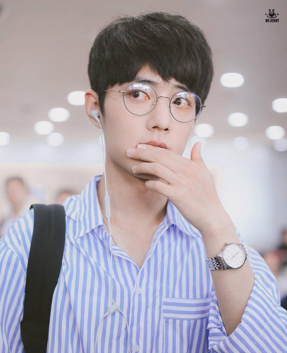 肖战,王一博,李现,易烊千玺,谭松韵,黄明昊的娱乐消息_电影_业内_资源