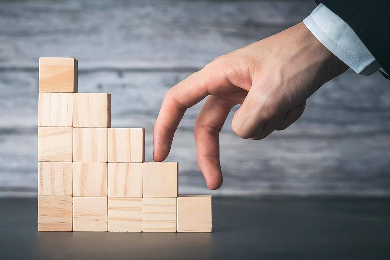 职场的"老油条"做得久,优秀员工却走得快,这三点揭示真相_工作_发展