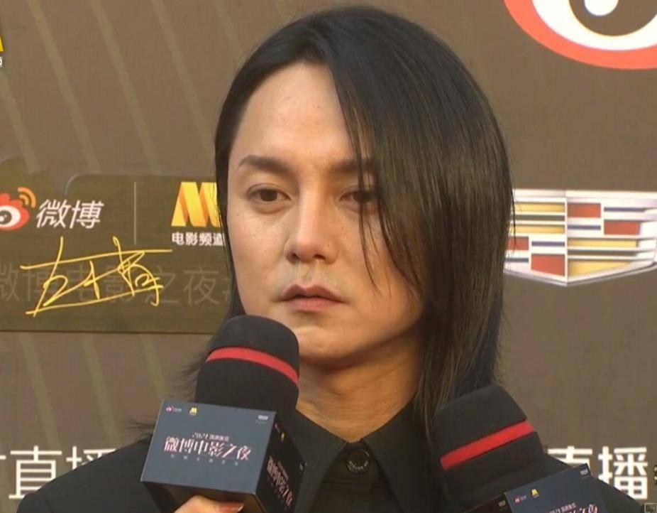 尹正靠节食瘦回颜值巅峰,发际线却离家出走,被网友吐槽无效漂亮_因为