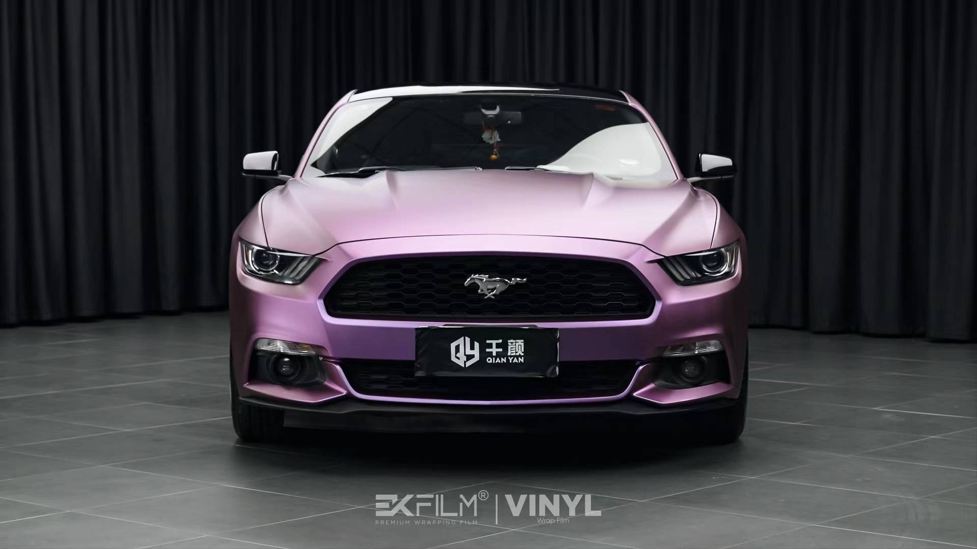 野马ekfilm改色膜树莓粉紫,完美勾勒出车身线条_搜狐汽车_搜狐网
