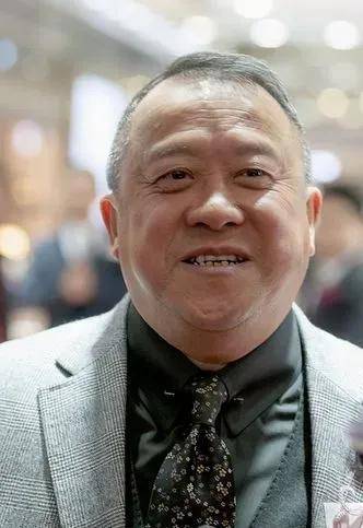 潘长江竟然不是最矮的_资料_显示_郭敬明
