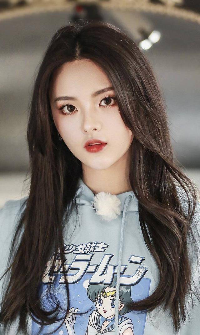 杨超越醉酒后大喊爸爸妈妈,可怜身世遭扒出!