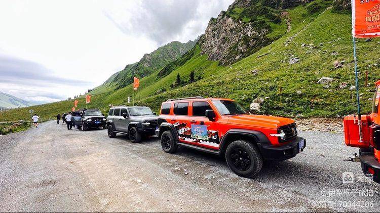 百辆越野车穿越孟克特,探寻千年古道_唐布拉_坦克_尼勒克县