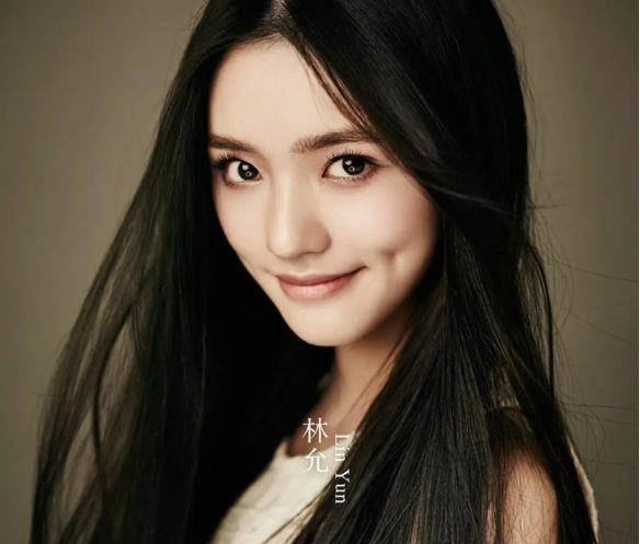 项目——郭敬明执导的电影《爵迹》,她在片中饰演了天束幽花这一角色