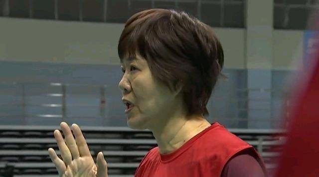 中国女排将开启女排测试赛之旅,郎平教练受邀参赛只为三个目的_赛场