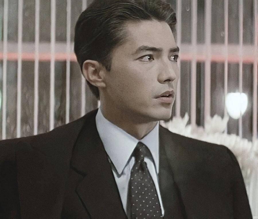 原著《末代皇帝》尊龙:孤儿出世,红遍好莱坞,晚年却无儿无女_角色