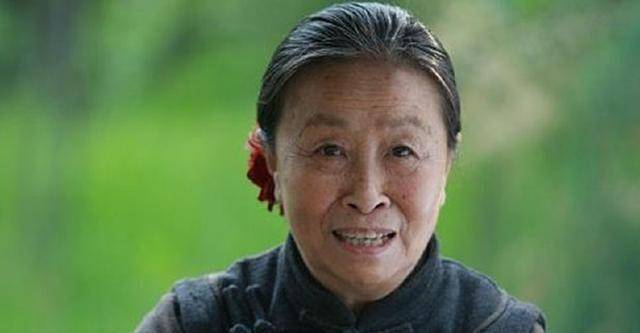 中国最贵的女演员,82岁仍住40平小房,晚年生活凄惨_张少华_儿子_丑娘
