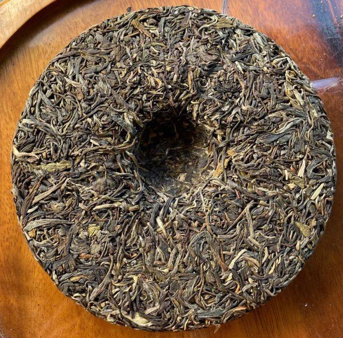 大益普洱茶2201 银大益:品尝历史文化,感受口感之美_茶叶_香气_是一种