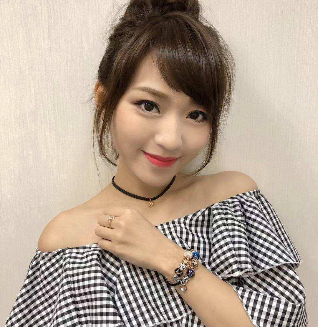 tvb小花曾与母亲行乞,因悲惨女受关注,新剧备受网友期待_林颖_妈妈