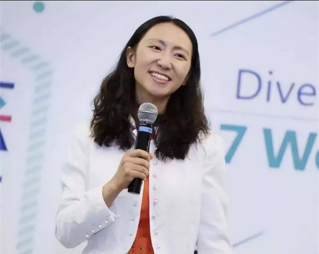 颜宁和李一诺:清华史上最牛闺蜜,一个4年生三娃,一个40岁不婚_女性