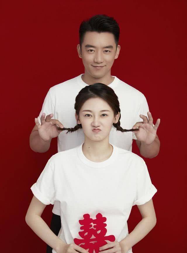 郑恺苗苗结婚啦,网友发现照片中的玄机,难道真的是奉子成婚吗_程晓玥