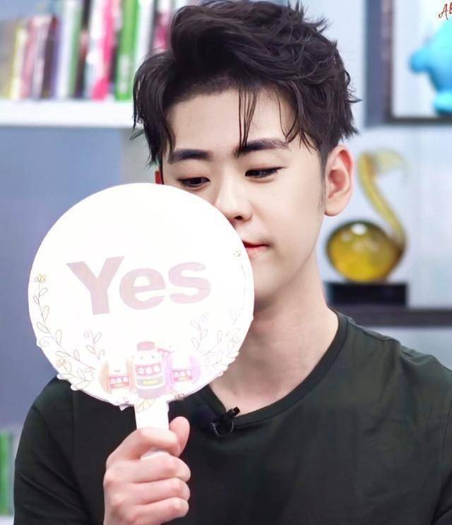 张云雷官宣两周年(粉丝),好事儿不断,新歌《牵挂》双钻石啦_什么_因为