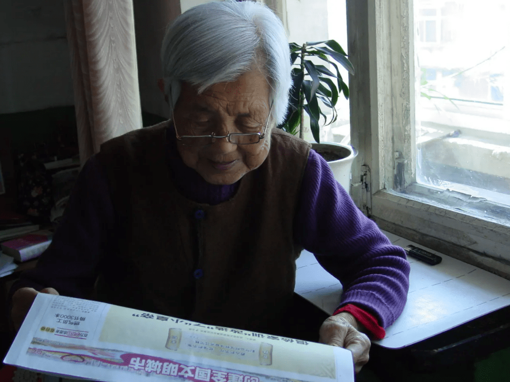 我国首例冷冻人杜虹:2015年花76万冷冻头部,待五十年后"复活"_写作