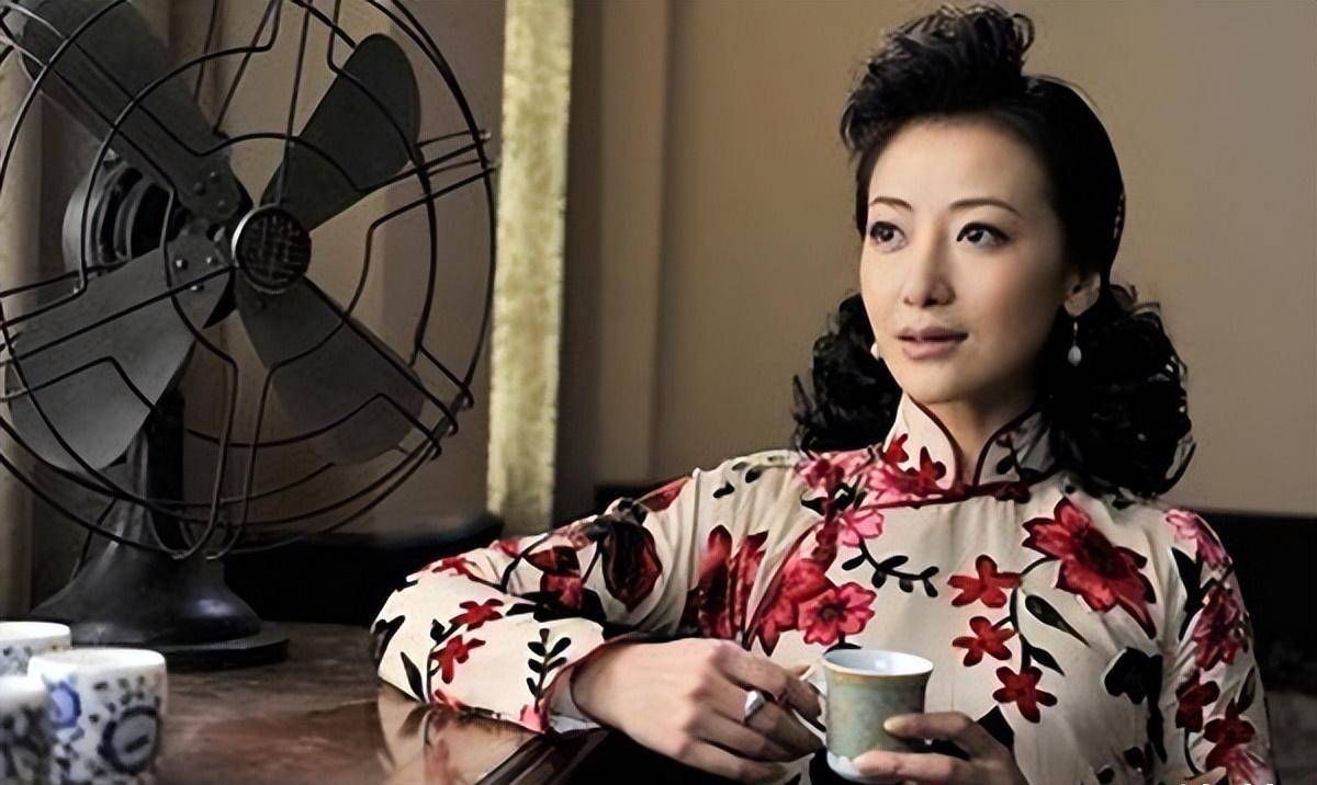 经过调查发现,杂货铺老板余斌就是国民党的特务,一直对我们十分仇视