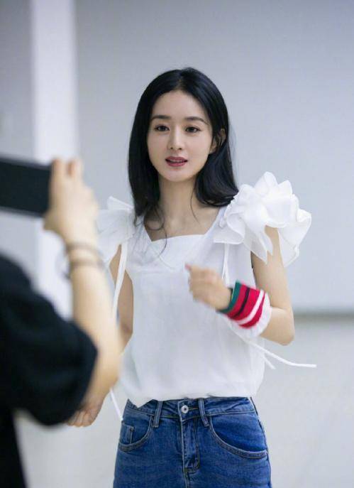 杜华不顾场合提冯绍峰"前任",赵丽颖2字救场_袁姗姗_因为_节目