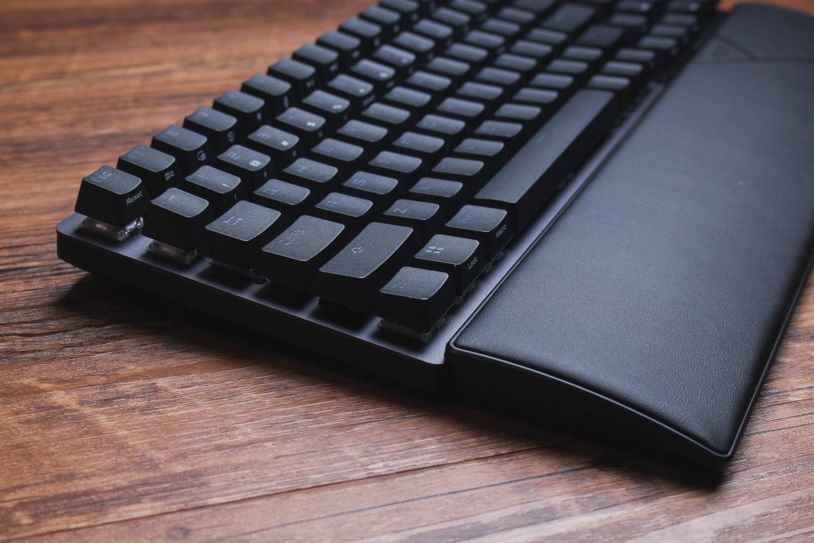 rog游侠2机械键盘真的很强_设计_按键_logo