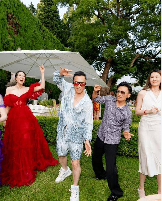 王宝强_冯清_事业