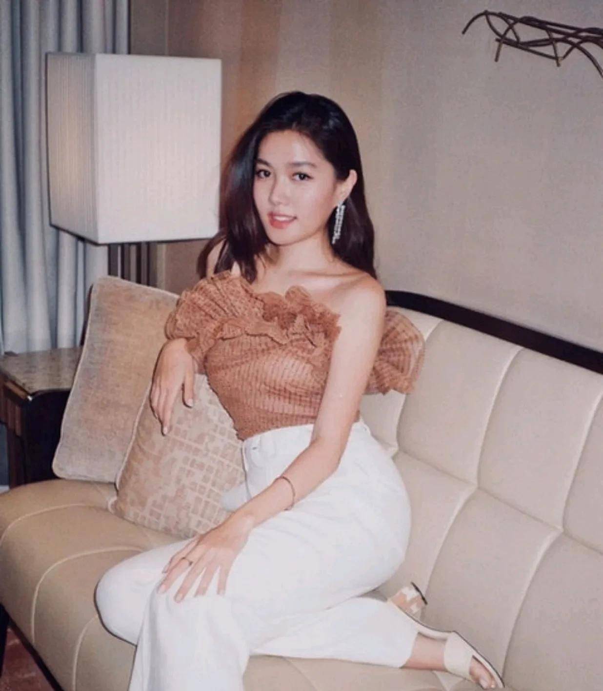 准老婆汤洛雯修身成功-晒沐浴照窦姐汤乐瑶连载性感泳装照_比基尼