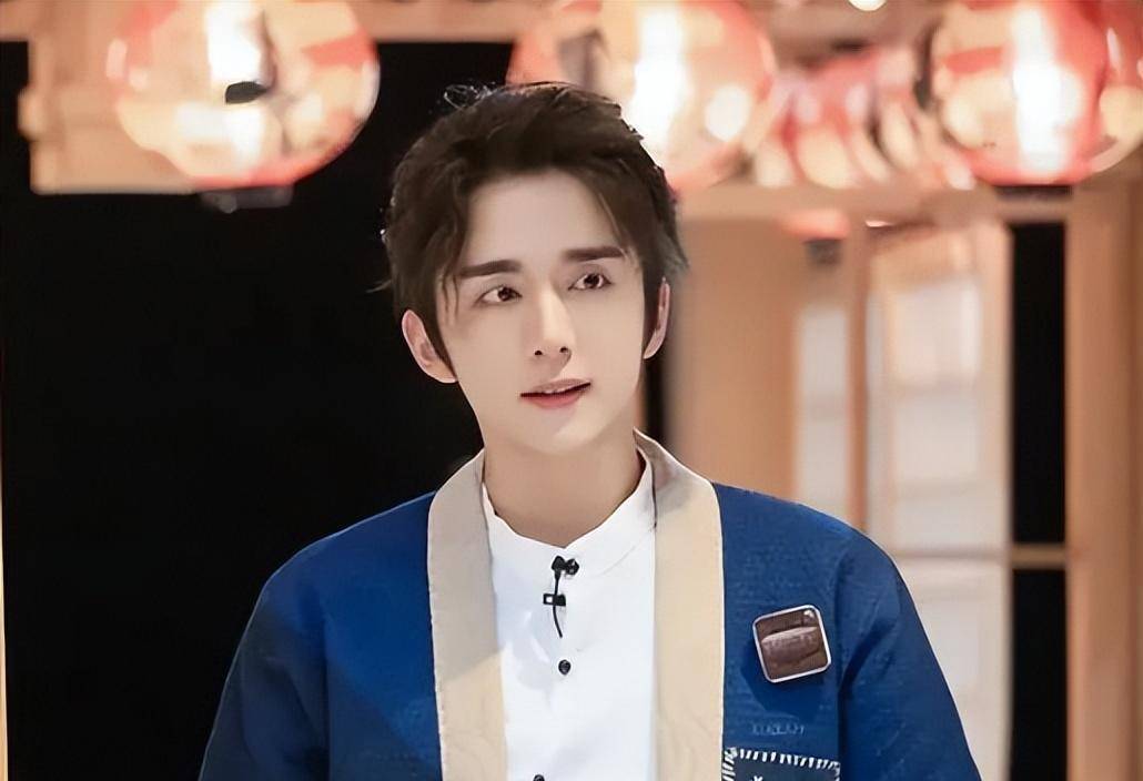 中国四大知名艺校均排名第一,高考更是考出了560分的高分,张新成在