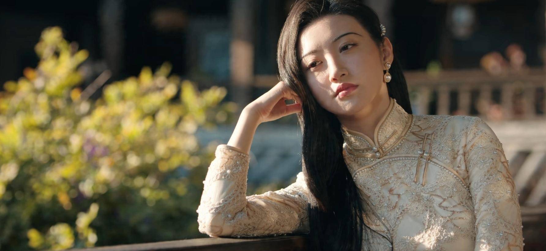 《司藤》首播:画面唯美,景甜旗袍装惊艳,悬疑惊悚程度不及原著_剧情