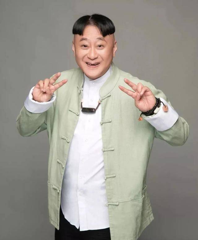四川著名巴蜀笑星王增郅发行首支原创单曲《梁山好汉武大郎》_音乐