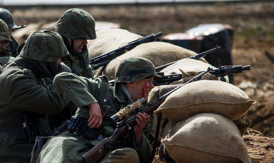 德军最后的救赎:杂牌德军护卫平民到覆灭,元首最后电报:它在哪_德国