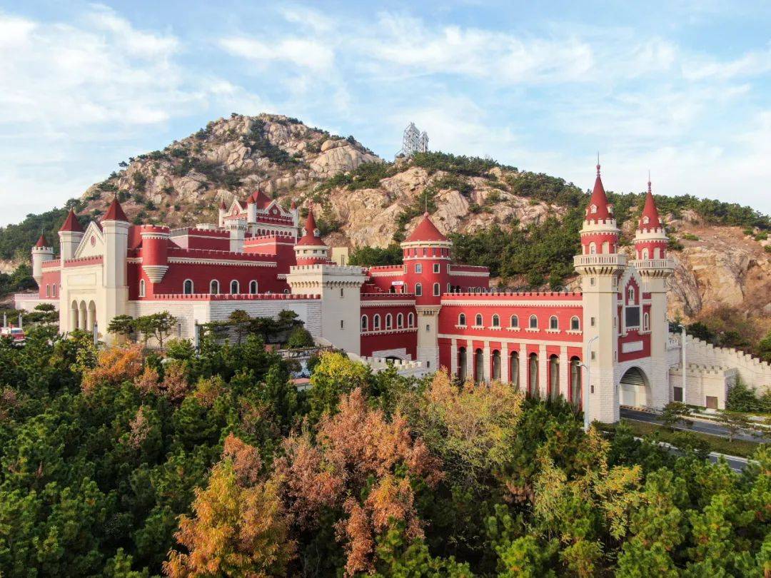 盒子美术馆是国内第一家以黄盒子理论为核心价值观建设的综合性美术馆