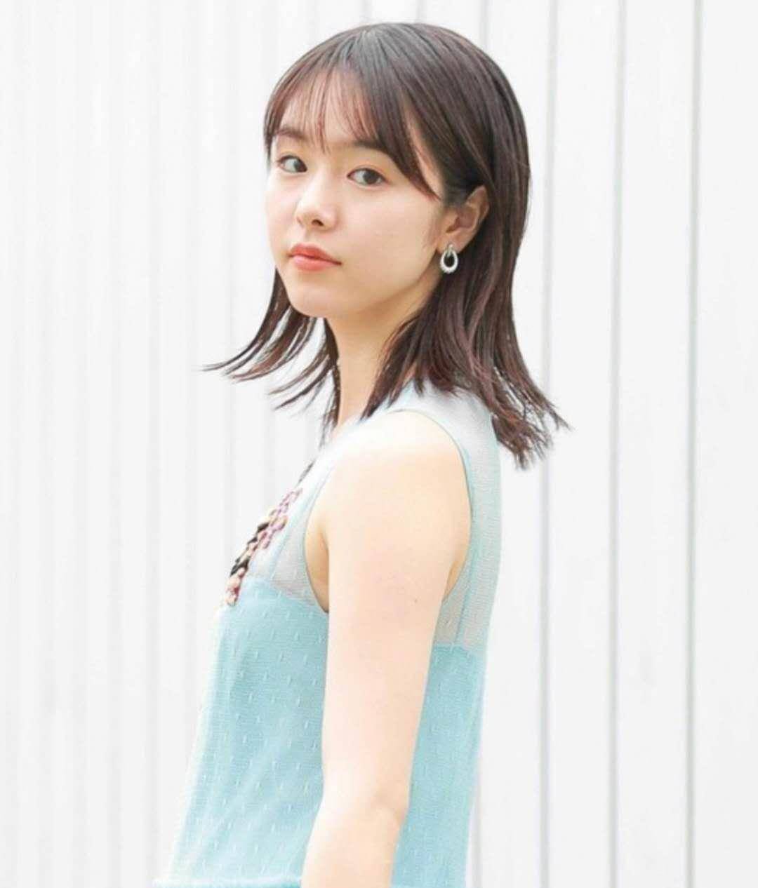 不过去年,在渡边杏怀三胎的时候东出昌大被爆出与女演员唐田英里佳的