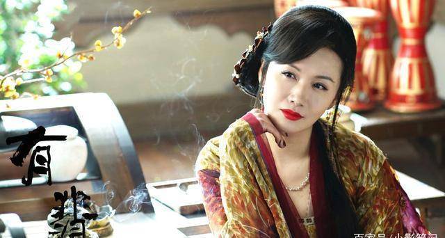 《有翡》:唯一活到大结局的前辈霓裳夫人,也是周翡女性化的老师_下线