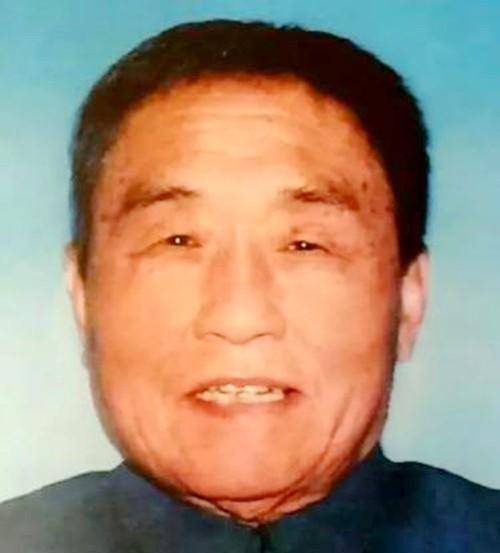 后来,夫妻调回中央工作,徐运北担任了卫生部副部长,当时卫生条件不好