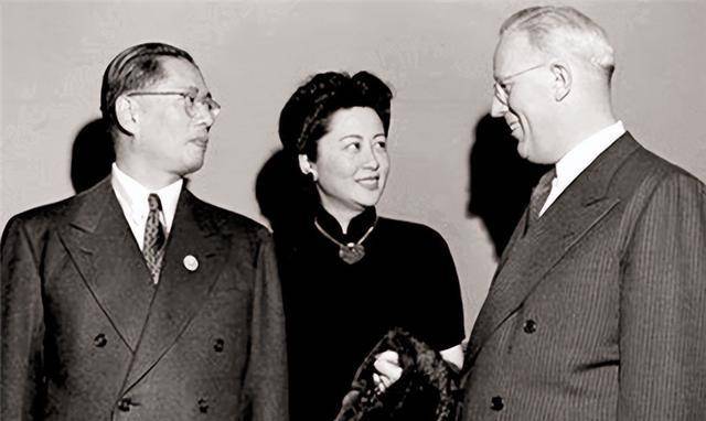 一辈子没等来其心上人,晚年住化粪池旁_盛爱颐_宋子文_金叶子