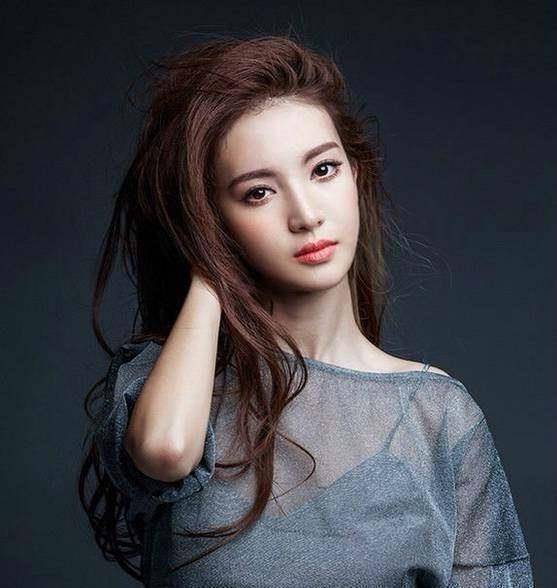 《因为遇见你》邓伦甜蜜求婚孙怡戏外俩人感情生活曝光_电视剧_观众