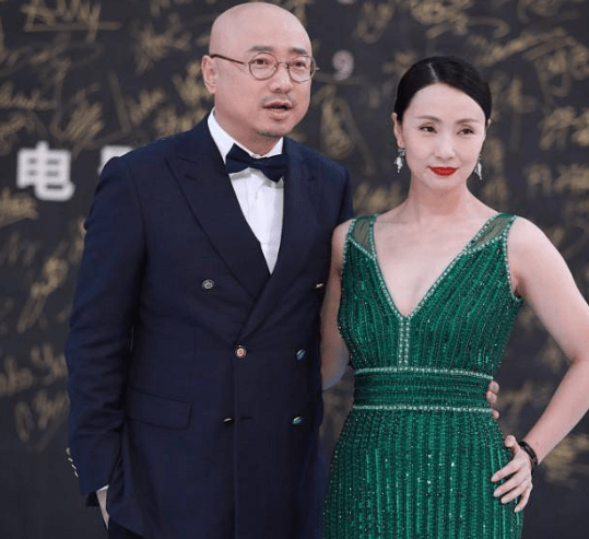 徐峥夫妇现身西安,带女儿看tfboys演唱会,安排爱女和王俊凯拍戏_徐