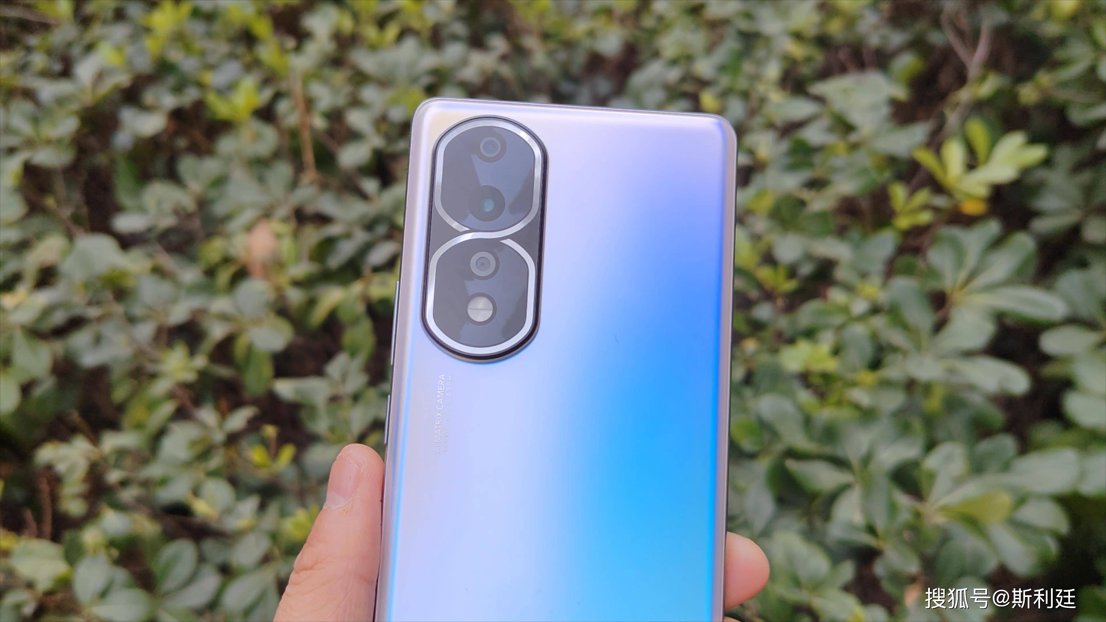 荣耀直面屏旗舰,186g机身 高频pwm 1.6亿镜头,还有骁龙8 神u!