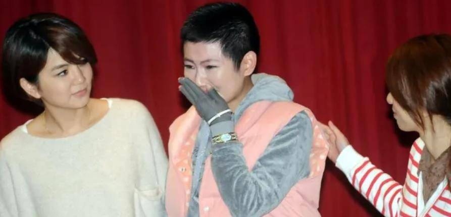 身为台湾女子天团"she"的成员selina早已声名大噪,人美声甜的她人气极