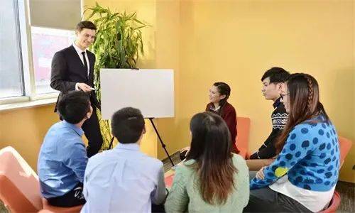 大学如何学习英语？ 解锁大学欢乐英语生活插图