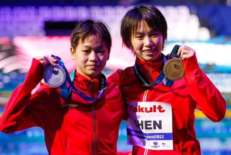 柏林跳水世界杯,全红婵爆冷丢冠原因曝光,周继红点评一针见血_比赛