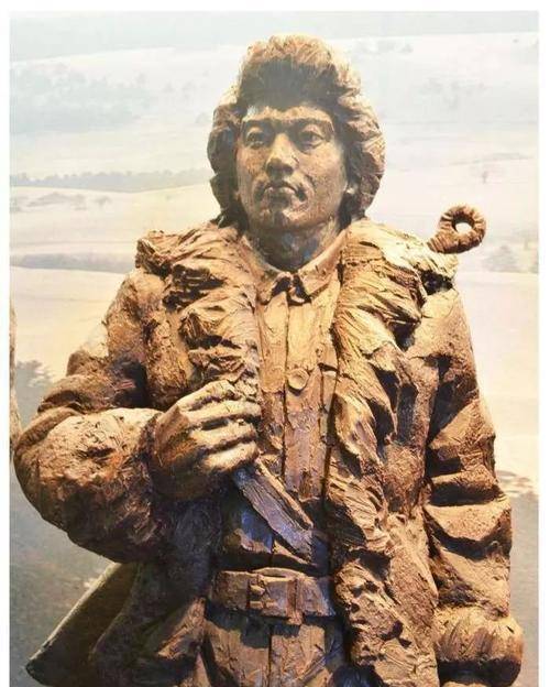 1948年东北,工人在修缮看守所时,挖出一颗头颅,此人身份不简单_汪雅臣